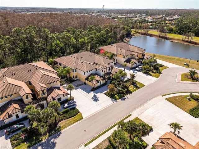Gorgeous location on a oversized cul-da-sac setting