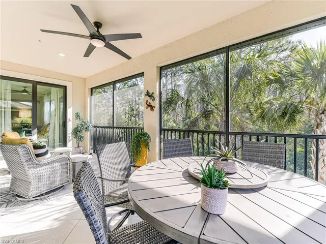 Spacious 24'X9' tiled lanai