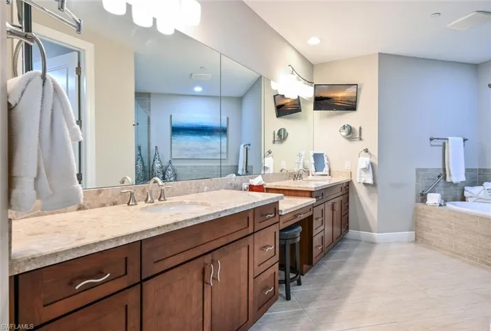 2764  Tiburon E BLVD, Naples, FL 34109