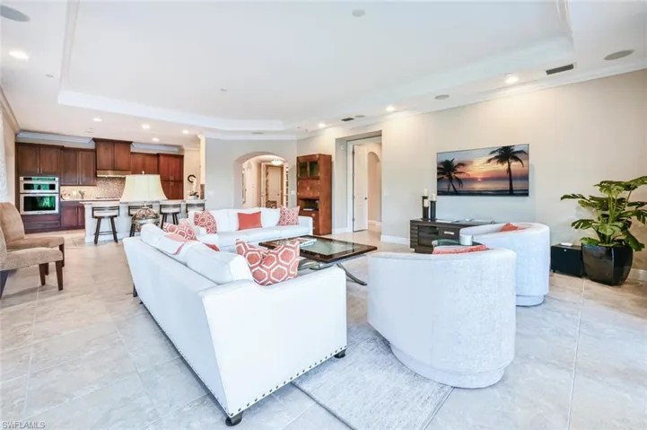 2764  Tiburon E BLVD, Naples, FL 34109