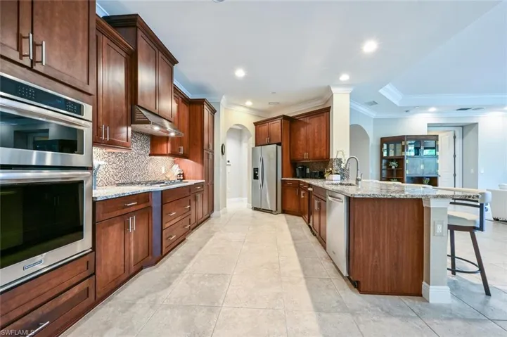 2764  Tiburon E BLVD, Naples, FL 34109