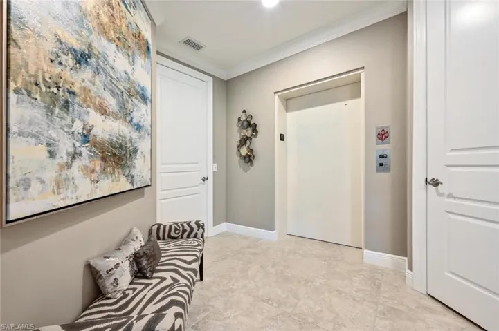 2764  Tiburon E BLVD, Naples, FL 34109