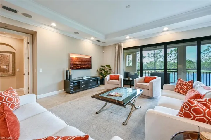 2764  Tiburon E BLVD, Naples, FL 34109