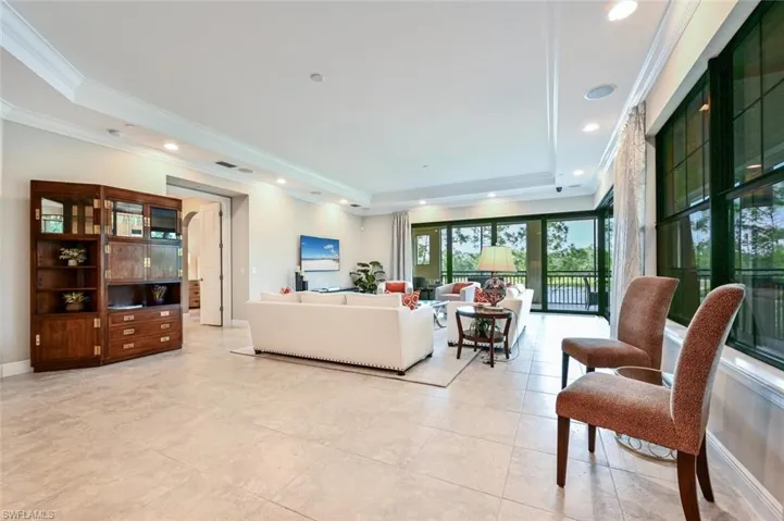 2764  Tiburon E BLVD, Naples, FL 34109