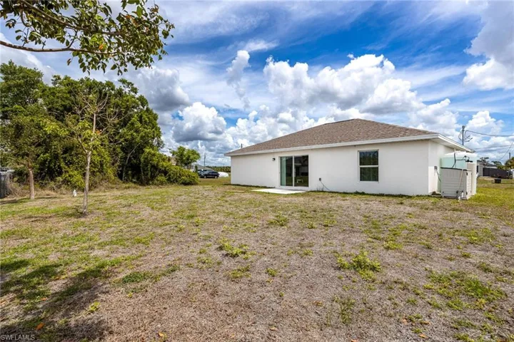 2512 Nw 15th Ave, Cape Coral, Florida 33993