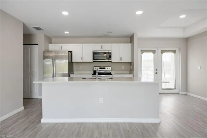 2512 Nw 15th Ave, Cape Coral, Florida 33993