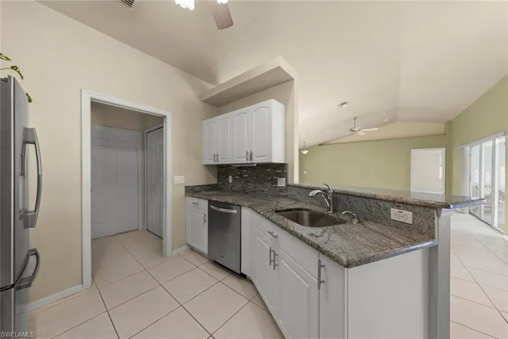 3920 Se 2nd Pl, Cape Coral, Florida 33904