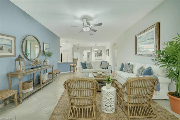 2567  Vine  AVE, Naples, FL 34120