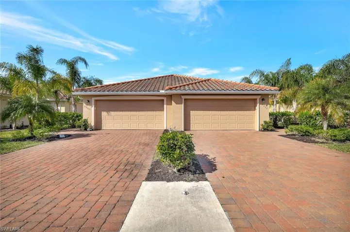 2567  Vine  AVE, Naples, FL 34120
