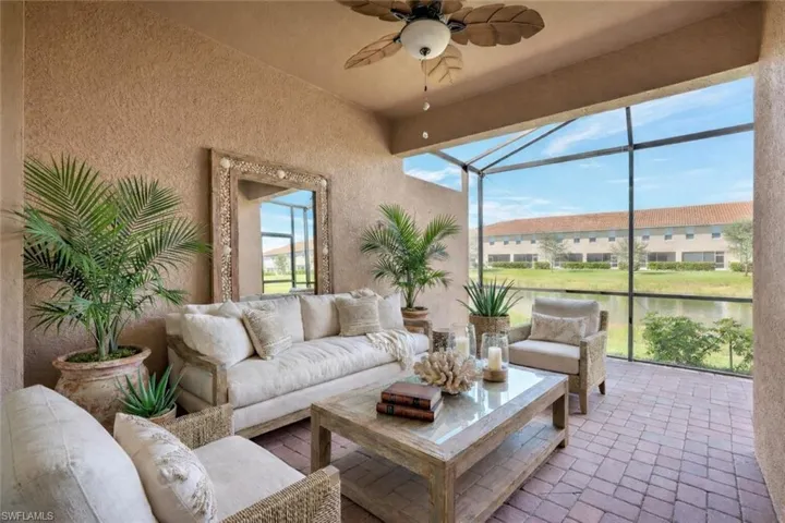 2567  Vine  AVE, Naples, FL 34120