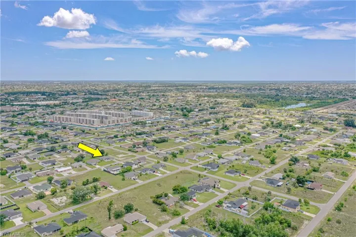 322 NW 4th  ST, Cape Coral, FL 33993