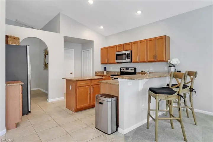 6773 Southern Oak Ct, Naples, Florida 34109