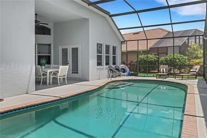 6773 Southern Oak Ct, Naples, Florida 34109