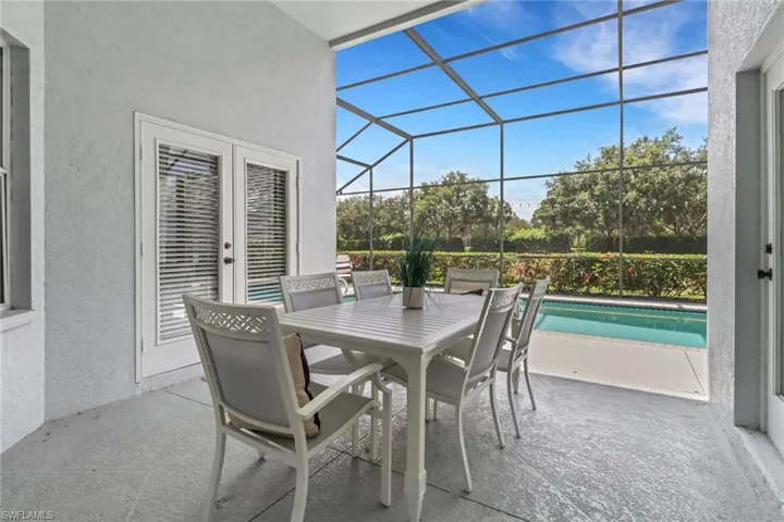 6773 Southern Oak Ct, Naples, Florida 34109