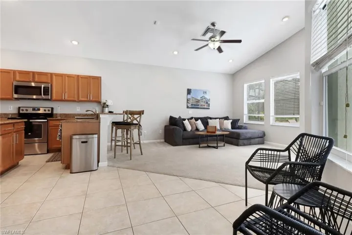 6773 Southern Oak Ct, Naples, Florida 34109