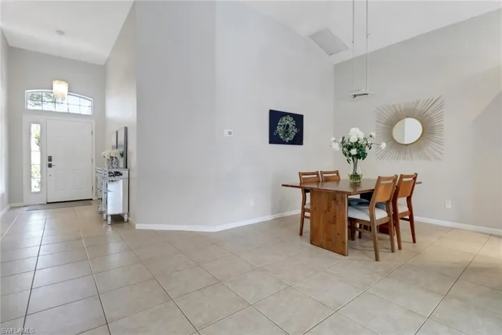 6773 Southern Oak Ct, Naples, Florida 34109