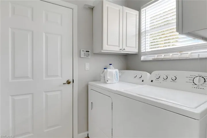 6773 Southern Oak Ct, Naples, Florida 34109
