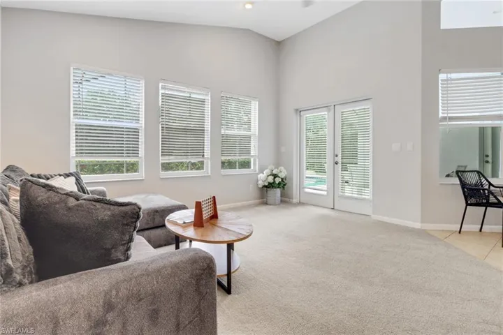 6773 Southern Oak Ct, Naples, Florida 34109