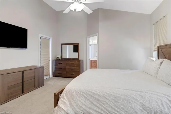 6773 Southern Oak Ct, Naples, Florida 34109