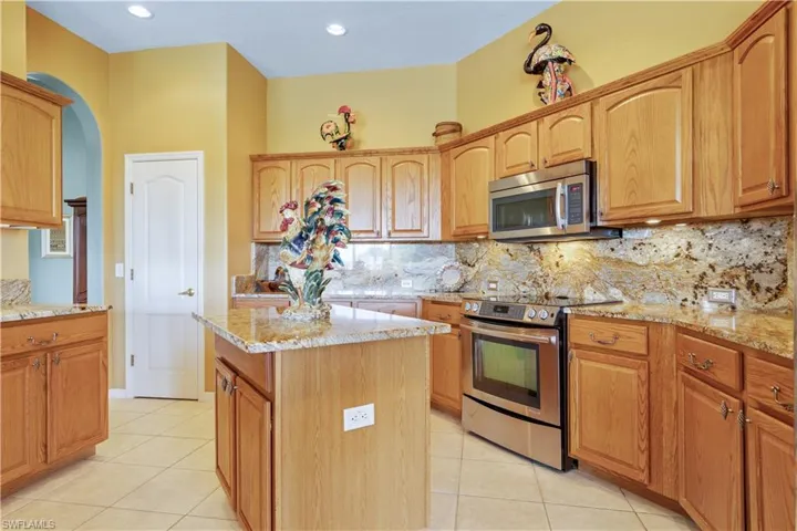 Absolutely GORGEOUS Gourmet kitchen for Cooking & Entertainment!!!