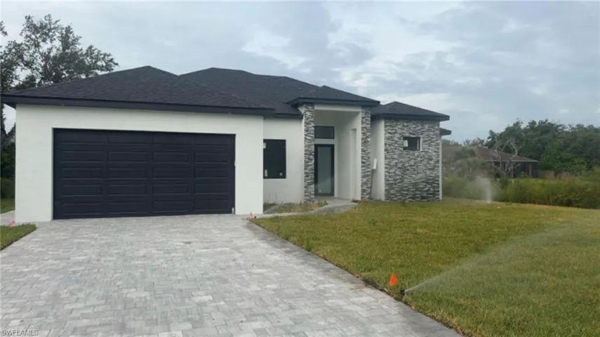 3811 37th St Sw, Lehigh Acres, Florida 33976