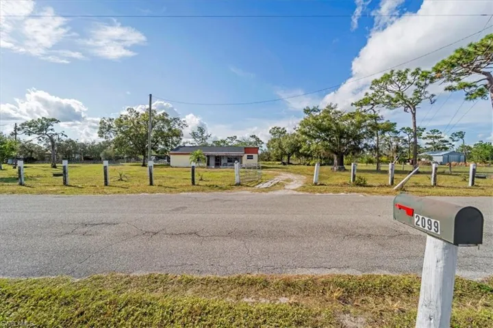 2099  Summerall  RD, Labelle, FL 33935