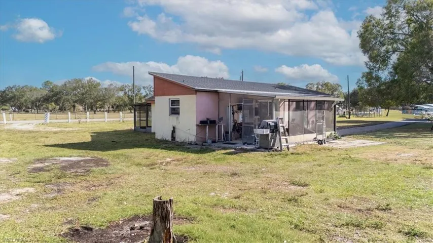 2099  Summerall  RD, Labelle, FL 33935