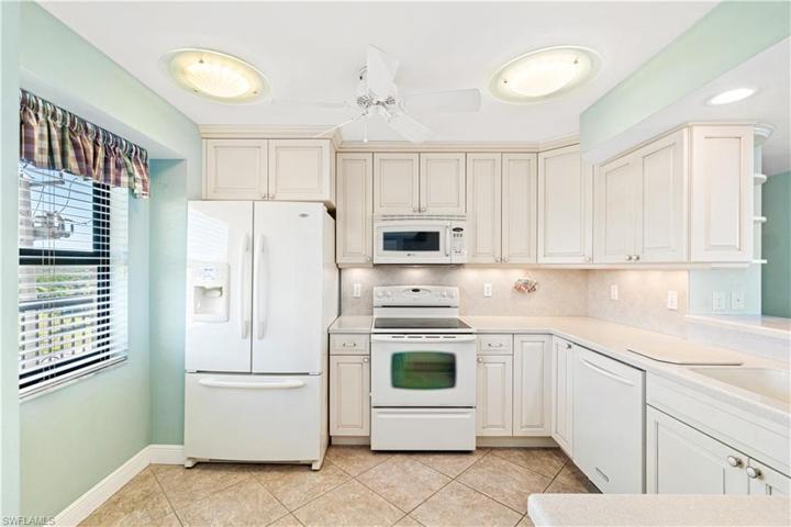 26300  Hickory  BLVD, Bonita Springs, FL 34134