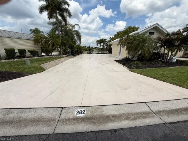 Lot 262, Labelle, Florida 33935