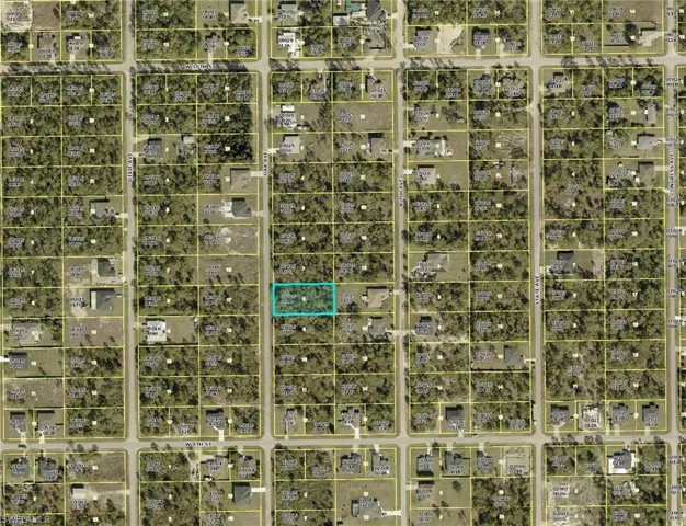908  Oak  AVE, Lehigh Acres, FL 33972