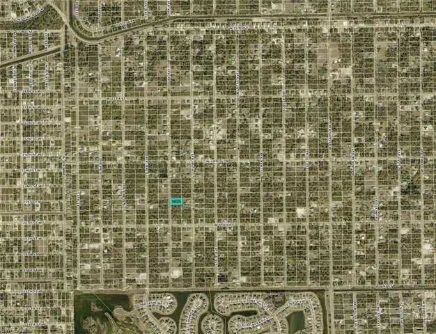 908  Oak  AVE, Lehigh Acres, FL 33972