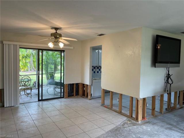 Formal Dining Area to Lanai