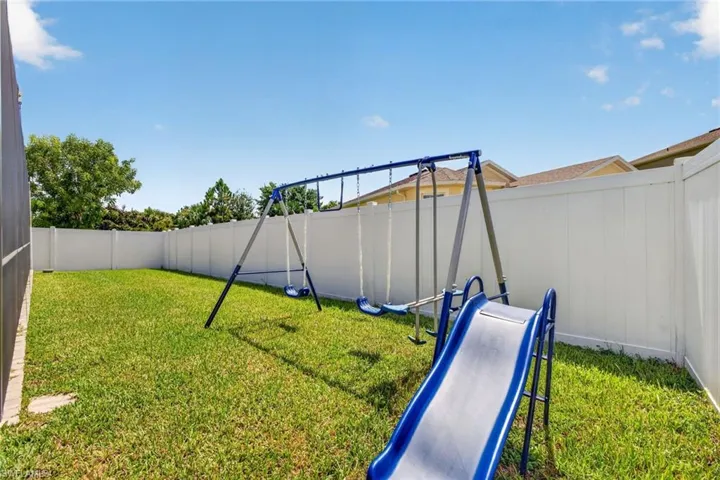 3172 Estancia Ln, Cape Coral, Florida 33909