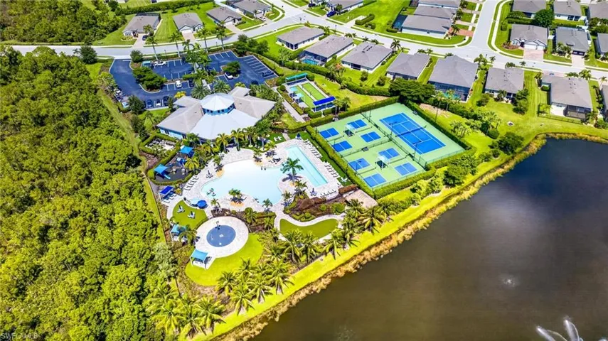 3172 Estancia Ln, Cape Coral, Florida 33909