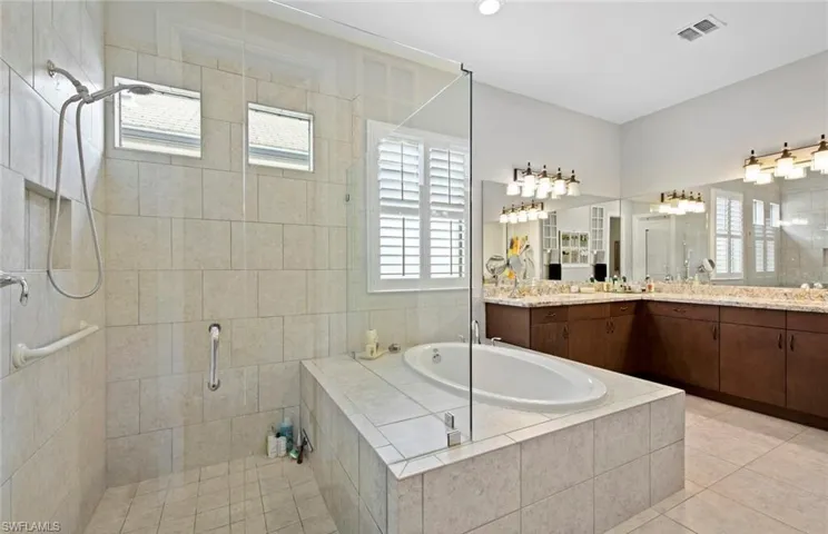 9244 Glenforest Dr, Naples, Florida 34120