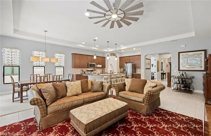 9244 Glenforest Dr, Naples, Florida 34120