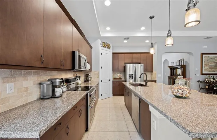 9244 Glenforest Dr, Naples, Florida 34120