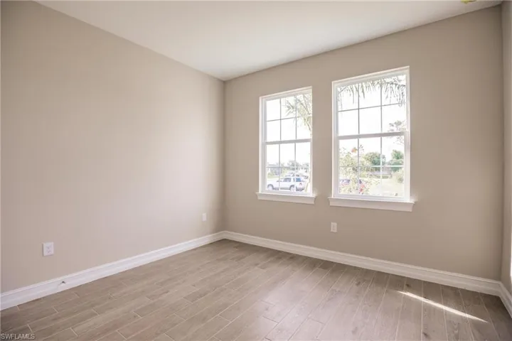 2901 Sw 2nd Ln, Cape Coral Fl 33991