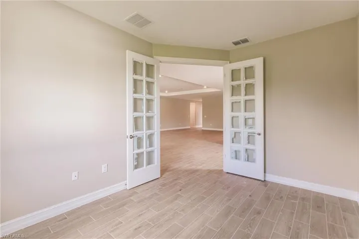 2901 Sw 2nd Ln, Cape Coral Fl 33991