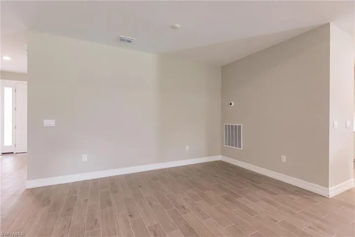 2901 Sw 2nd Ln, Cape Coral Fl 33991