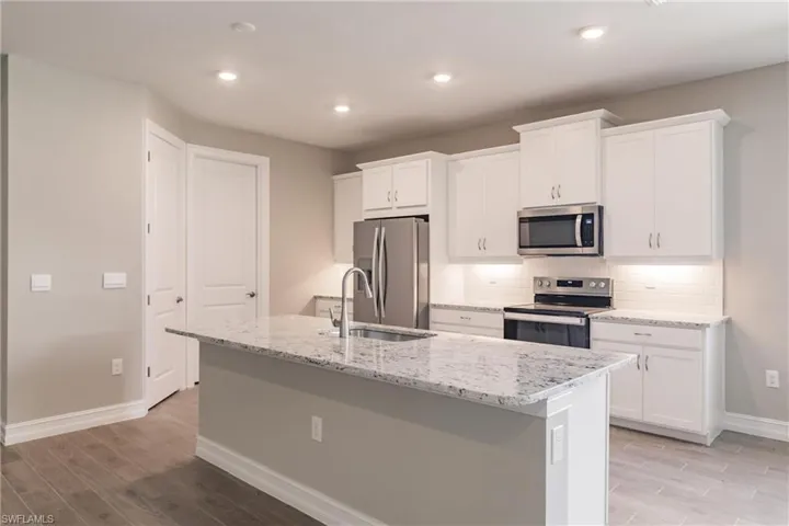 2901 Sw 2nd Ln, Cape Coral Fl 33991
