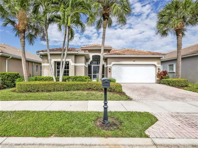 92 Glen Eagle Cir, Naples, Florida 34104