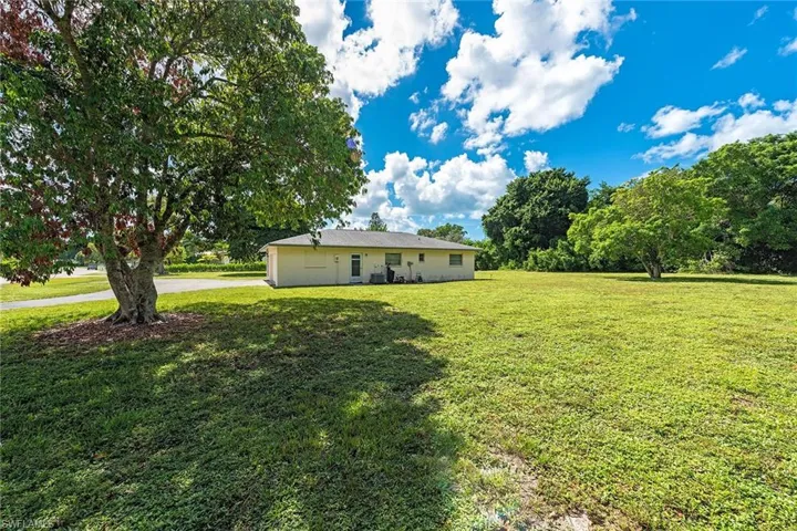 811 Cassena Rd, Naples, Florida 34108