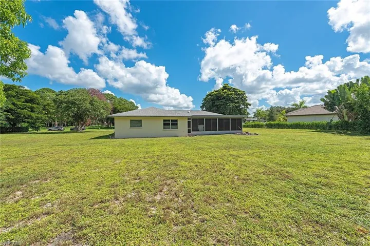 811 Cassena Rd, Naples, Florida 34108