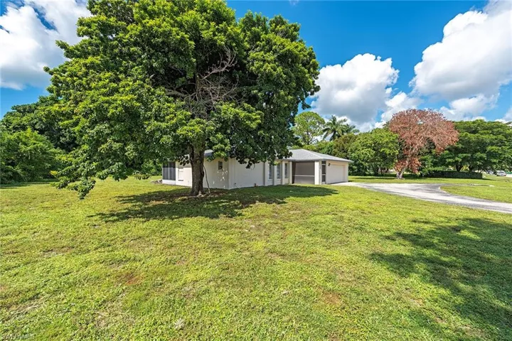 811 Cassena Rd, Naples, Florida 34108