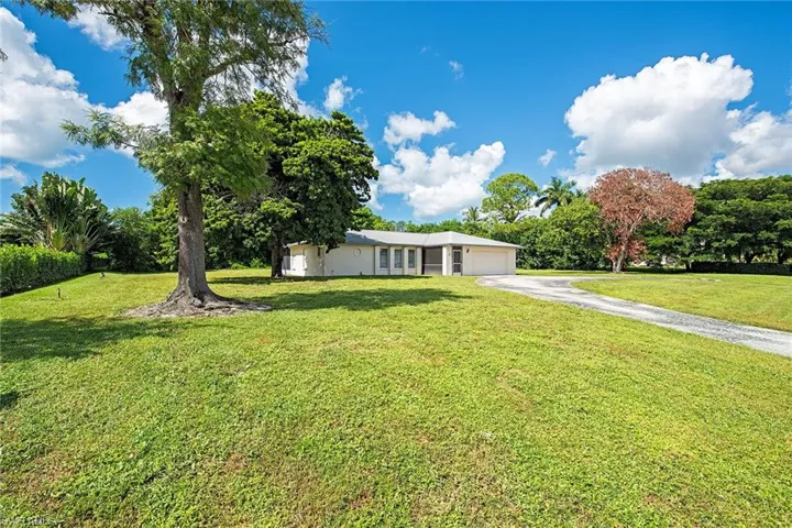 811 Cassena Rd, Naples, Florida 34108