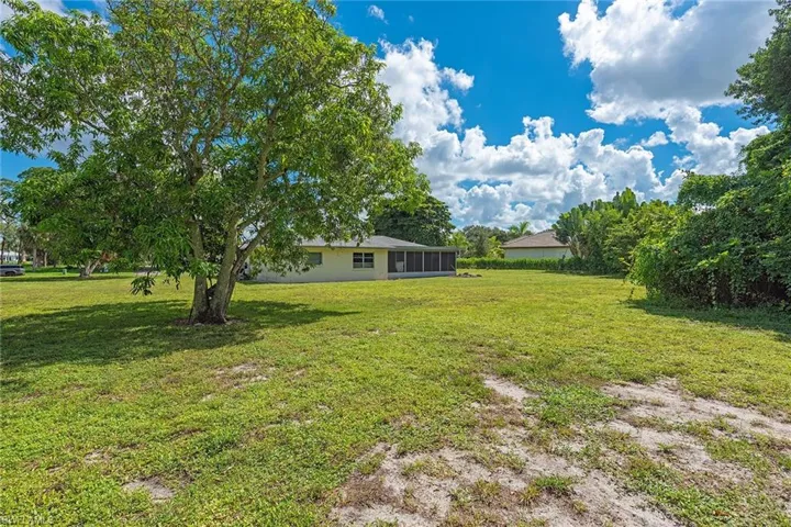 811 Cassena Rd, Naples, Florida 34108