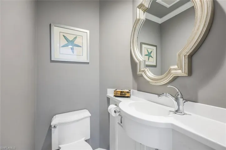635  Bridgeway  LN, Naples, FL 34108