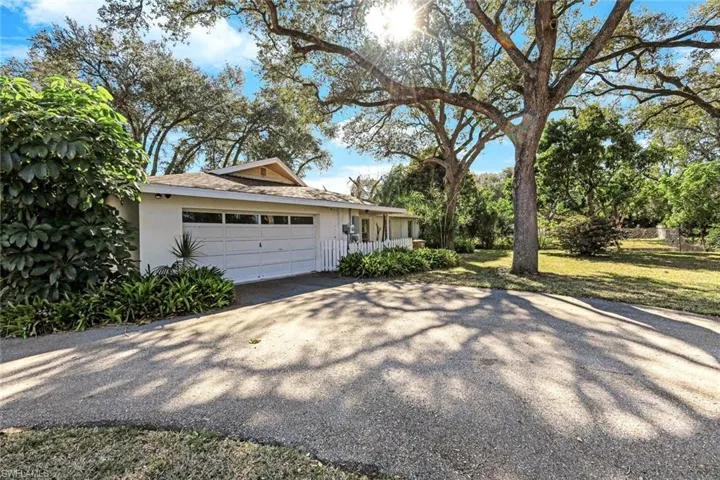 1334 Vesper Dr, Fort Myers, Florida 33901