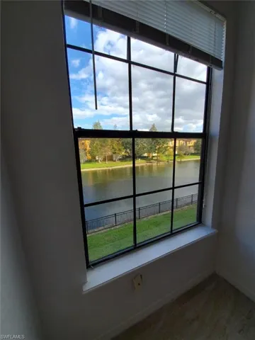 Detailed view of a large body of water and baseboards
